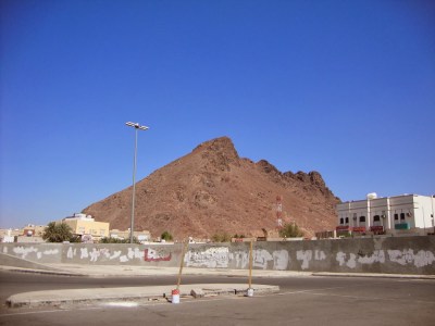 Gunung Uhud